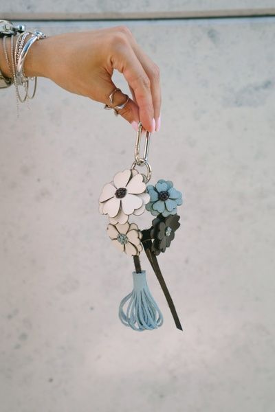 Брелок шкіряний блакитний BLOOM o_KEYCBLOOM 08 фото